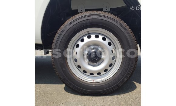 اشتري Imported Toyota Hilux White سيارة في Import - Dubai في Maseru اشتري Imported Toyota Hilux White سيارة في Import - Dubai في Maseru