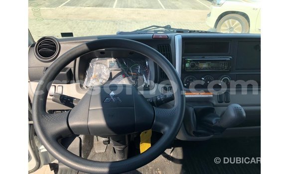 اشتري Imported Mitsubishi Carisma White سيارة في Import - Dubai في Maseru اشتري Imported Mitsubishi Carisma White سيارة في Import - Dubai في Maseru