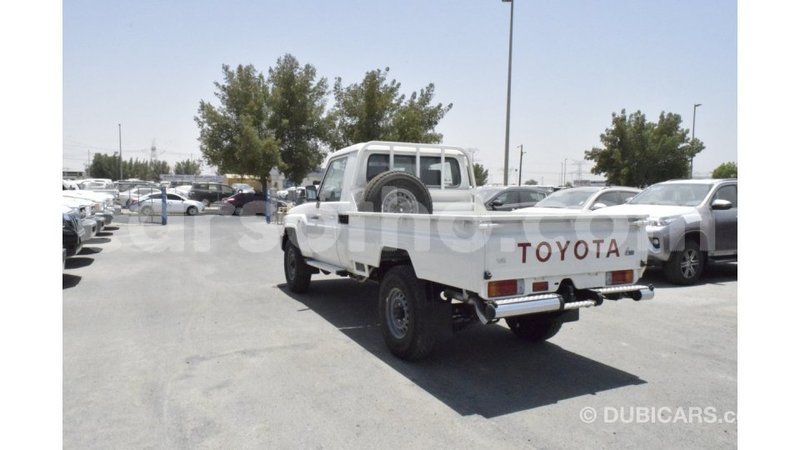 Big with watermark toyota land cruiser maseru import dubai 16630