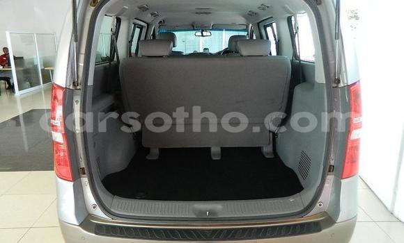 اشتري مستعمل Hyundai H1 Silver سيارة في Roma في Maseru اشتري مستعمل Hyundai H1 Silver سيارة في Roma في Maseru