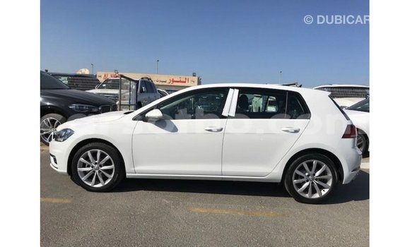 Acheter Import Voiture Volkswagen Golf Blanc à Import - Dubai, Maseru Acheter Import Voiture Volkswagen Golf Blanc à Import - Dubai, Maseru