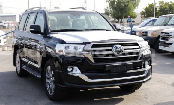 اشتري Imported Toyota Land Cruiser Black سيارة في Import - Dubai في Maseru اشتري Imported Toyota Land Cruiser Black سيارة في Import - Dubai في Maseru