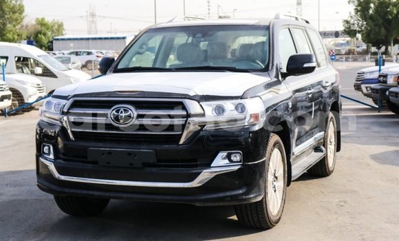 اشتري Imported Toyota Land Cruiser Black سيارة في Import - Dubai في Maseru اشتري Imported Toyota Land Cruiser Black سيارة في Import - Dubai في Maseru