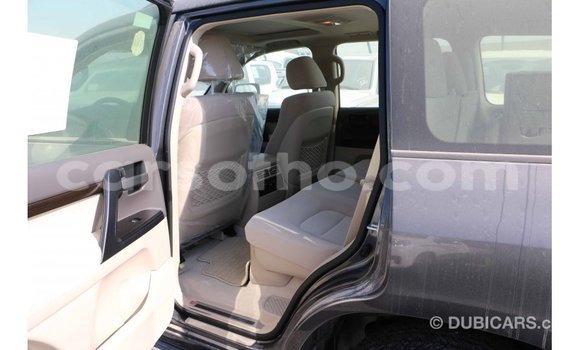 Acheter Import Voiture Toyota Land Cruiser Noir à Import - Dubai, Maseru Acheter Import Voiture Toyota Land Cruiser Noir à Import - Dubai, Maseru
