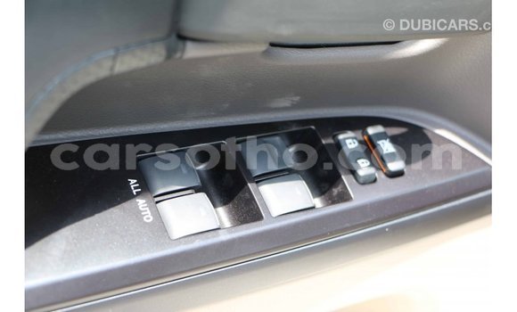 Acheter Import Voiture Toyota Land Cruiser Blanc à Import - Dubai, Maseru Acheter Import Voiture Toyota Land Cruiser Blanc à Import - Dubai, Maseru
