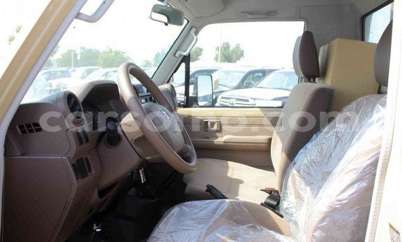 Buy Import Toyota Land Cruiser Beige Car in Import - Dubai in Maseru Buy Import Toyota Land Cruiser Beige Car in Import - Dubai in Maseru