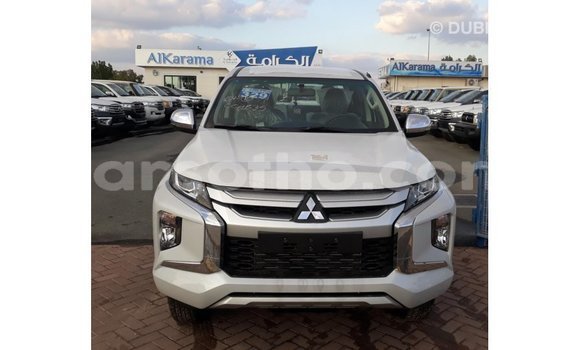 Buy Import Mitsubishi L200 White Car in Import - Dubai in Maseru Buy Import Mitsubishi L200 White Car in Import - Dubai in Maseru