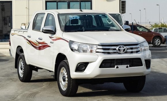 اشتري Imported Toyota Hilux White سيارة في Import - Dubai في Maseru اشتري Imported Toyota Hilux White سيارة في Import - Dubai في Maseru