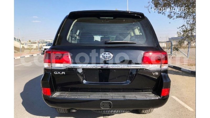 Big with watermark toyota land cruiser maseru import dubai 16660