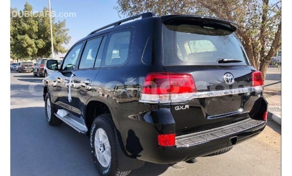 Buy Import Toyota Land Cruiser Black Car in Import - Dubai in Maseru Buy Import Toyota Land Cruiser Black Car in Import - Dubai in Maseru