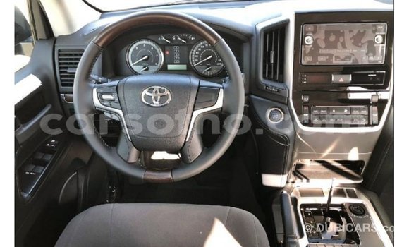 Buy Import Toyota Land Cruiser Black Car in Import - Dubai in Maseru Buy Import Toyota Land Cruiser Black Car in Import - Dubai in Maseru
