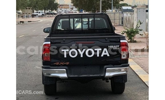 Acheter Import Voiture Toyota Hilux Noir à Import - Dubai, Maseru Acheter Import Voiture Toyota Hilux Noir à Import - Dubai, Maseru