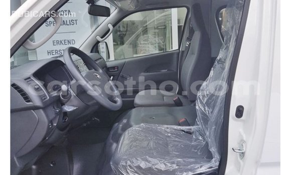 Acheter Import Voiture Toyota Hiace Blanc à Import - Dubai, Maseru Acheter Import Voiture Toyota Hiace Blanc à Import - Dubai, Maseru