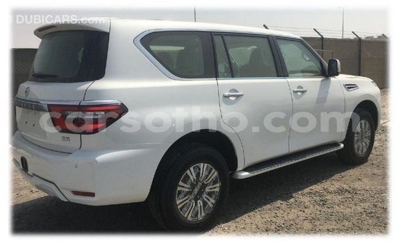 Sayi Imported Nissan Patrol White Mota in Import - Dubai a Maseru Sayi Imported Nissan Patrol White Mota in Import - Dubai a Maseru