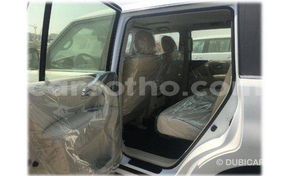 Sayi Imported Nissan Patrol White Mota in Import - Dubai a Maseru Sayi Imported Nissan Patrol White Mota in Import - Dubai a Maseru