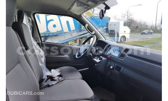 Acheter Import Voiture Toyota Hiace Blanc à Import - Dubai, Maseru Acheter Import Voiture Toyota Hiace Blanc à Import - Dubai, Maseru