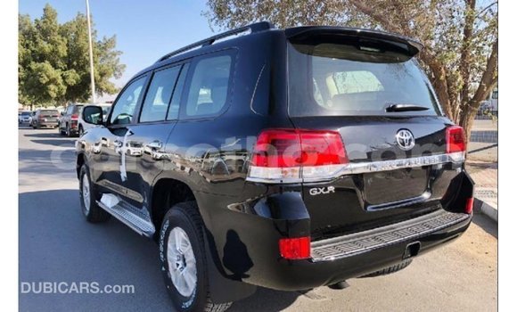 Sayi Imported Toyota Land Cruiser Black Mota in Import - Dubai a Maseru Sayi Imported Toyota Land Cruiser Black Mota in Import - Dubai a Maseru