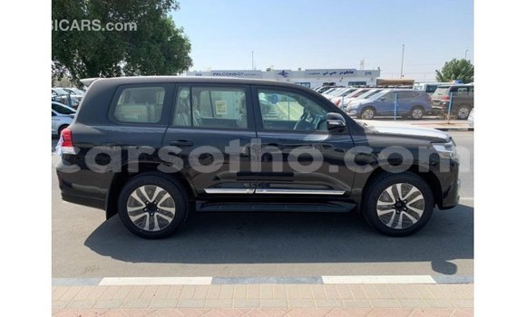 Buy Import Toyota Land Cruiser Black Car in Import - Dubai in Maseru Buy Import Toyota Land Cruiser Black Car in Import - Dubai in Maseru