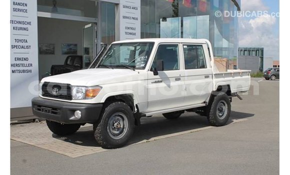 Buy Import Toyota Land Cruiser White Car in Import - Dubai in Maseru Buy Import Toyota Land Cruiser White Car in Import - Dubai in Maseru