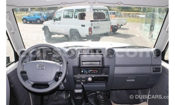 Buy Import Toyota Land Cruiser White Car in Import - Dubai in Maseru Buy Import Toyota Land Cruiser White Car in Import - Dubai in Maseru