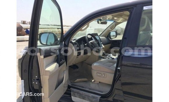اشتري Imported Toyota Land Cruiser Black سيارة في Import - Dubai في Maseru اشتري Imported Toyota Land Cruiser Black سيارة في Import - Dubai في Maseru