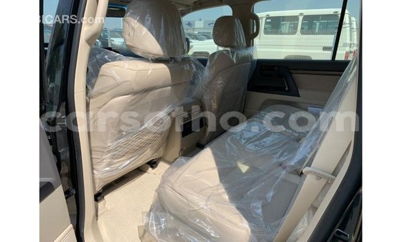 Sayi Imported Toyota Land Cruiser Black Mota in Import - Dubai a Maseru Sayi Imported Toyota Land Cruiser Black Mota in Import - Dubai a Maseru