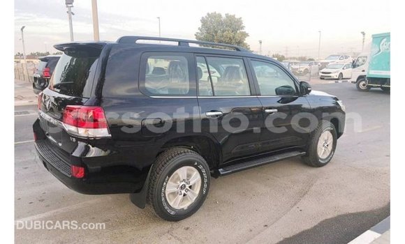 Sayi Imported Toyota Land Cruiser Black Mota in Import - Dubai a Maseru Sayi Imported Toyota Land Cruiser Black Mota in Import - Dubai a Maseru