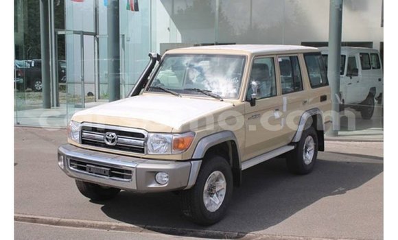 Buy Import Toyota Land Cruiser Beige Car in Import - Dubai in Maseru Buy Import Toyota Land Cruiser Beige Car in Import - Dubai in Maseru