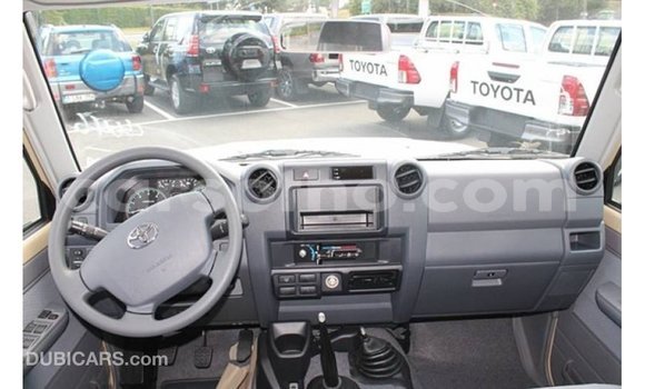 Buy Import Toyota Land Cruiser Beige Car in Import - Dubai in Maseru Buy Import Toyota Land Cruiser Beige Car in Import - Dubai in Maseru