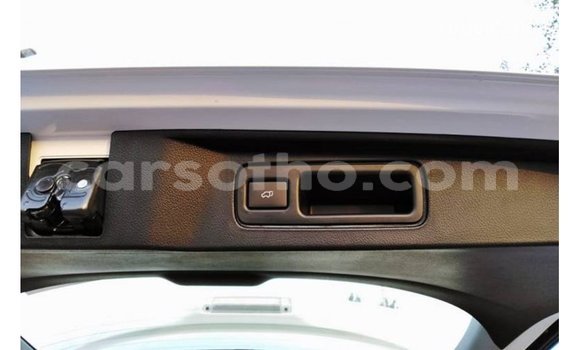 Sayi Imported Toyota Fortuner White Mota in Import - Dubai a Maseru Sayi Imported Toyota Fortuner White Mota in Import - Dubai a Maseru