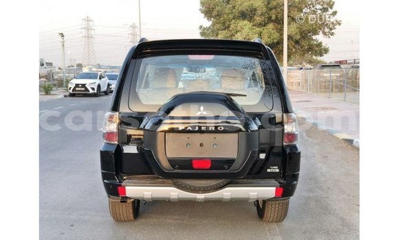 Acheter Import Voiture Mitsubishi Pajero Noir à Import - Dubai, Maseru Acheter Import Voiture Mitsubishi Pajero Noir à Import - Dubai, Maseru
