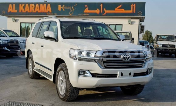 Buy Import Toyota Land Cruiser White Car in Import - Dubai in Maseru Buy Import Toyota Land Cruiser White Car in Import - Dubai in Maseru