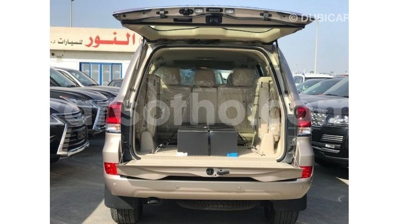 Big with watermark toyota land cruiser maseru import dubai 16700