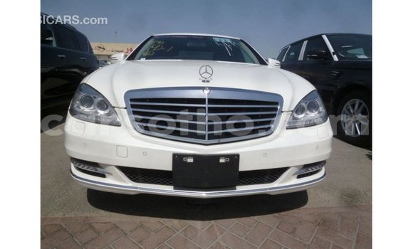 اشتري Imported Mercedes-Benz 190 White سيارة في Import - Dubai في Maseru اشتري Imported Mercedes-Benz 190 White سيارة في Import - Dubai في Maseru
