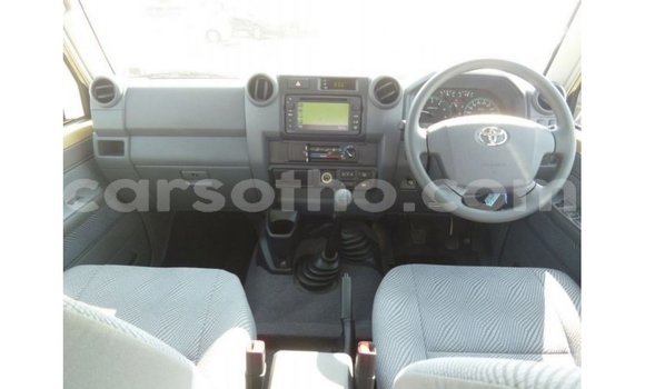 اشتري Imported Toyota Land Cruiser Beige سيارة في Import - Dubai في Maseru اشتري Imported Toyota Land Cruiser Beige سيارة في Import - Dubai في Maseru