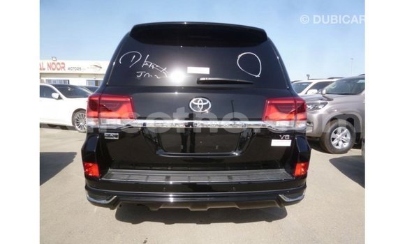 Buy Import Toyota Land Cruiser Black Car in Import - Dubai in Maseru Buy Import Toyota Land Cruiser Black Car in Import - Dubai in Maseru