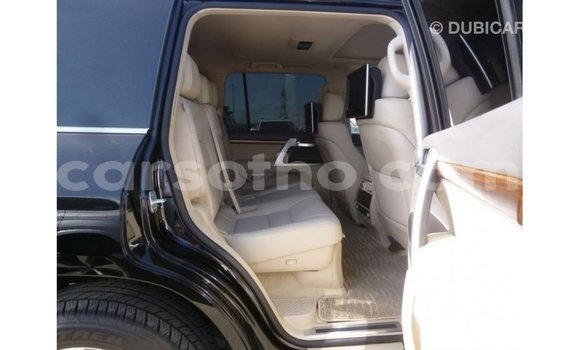 Buy Import Toyota Land Cruiser Black Car in Import - Dubai in Maseru Buy Import Toyota Land Cruiser Black Car in Import - Dubai in Maseru