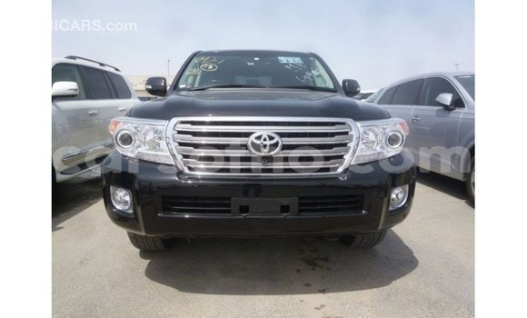 Sayi Imported Toyota Land Cruiser Black Mota in Import - Dubai a Maseru Sayi Imported Toyota Land Cruiser Black Mota in Import - Dubai a Maseru