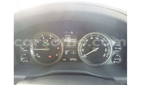 اشتري Imported Toyota Land Cruiser White سيارة في Import - Dubai في Maseru اشتري Imported Toyota Land Cruiser White سيارة في Import - Dubai في Maseru