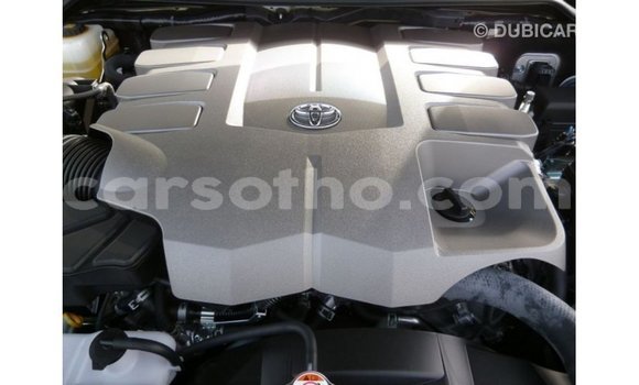 اشتري Imported Toyota Land Cruiser White سيارة في Import - Dubai في Maseru اشتري Imported Toyota Land Cruiser White سيارة في Import - Dubai في Maseru