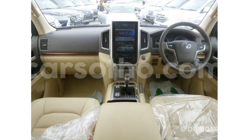 Big with watermark toyota land cruiser maseru import dubai 16714