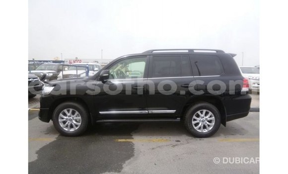Sayi Imported Toyota Land Cruiser Black Mota in Import - Dubai a Maseru Sayi Imported Toyota Land Cruiser Black Mota in Import - Dubai a Maseru