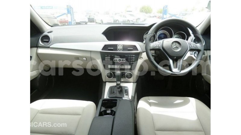 Big with watermark mercedes benz 190 maseru import dubai 16715