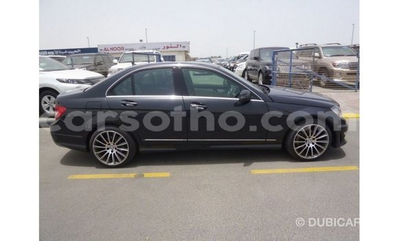اشتري Imported Mercedes-Benz 190 Black سيارة في Import - Dubai في Maseru اشتري Imported Mercedes-Benz 190 Black سيارة في Import - Dubai في Maseru