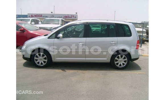 اشتري Imported Volkswagen Touran Other سيارة في Import - Dubai في Maseru اشتري Imported Volkswagen Touran Other سيارة في Import - Dubai في Maseru