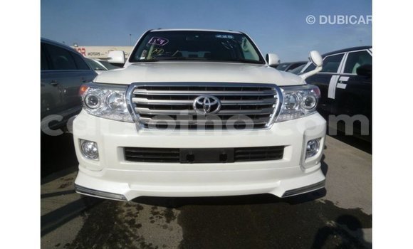 اشتري Imported Toyota Land Cruiser White سيارة في Import - Dubai في Maseru اشتري Imported Toyota Land Cruiser White سيارة في Import - Dubai في Maseru