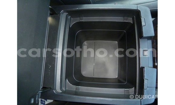 اشتري Imported Toyota Land Cruiser White سيارة في Import - Dubai في Maseru اشتري Imported Toyota Land Cruiser White سيارة في Import - Dubai في Maseru