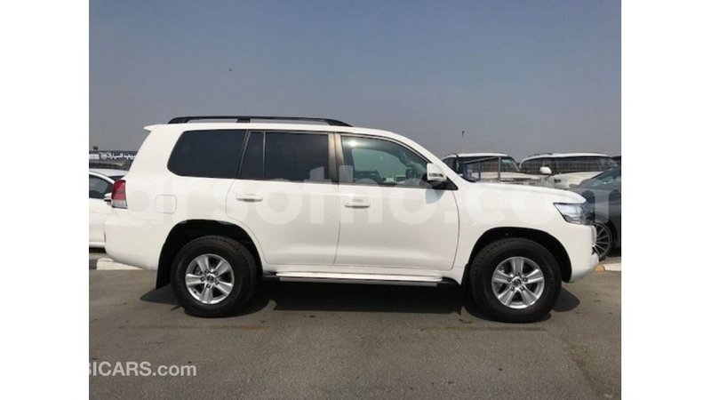 Big with watermark toyota land cruiser maseru import dubai 16725