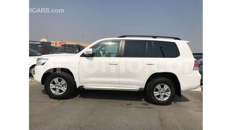 Big with watermark toyota land cruiser maseru import dubai 16725