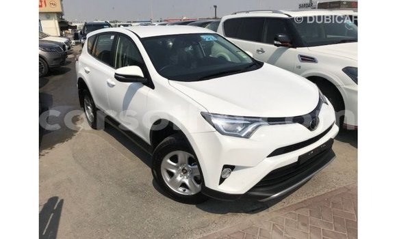 Acheter Import Voiture Toyota 4Runner Blanc à Import - Dubai, Maseru Acheter Import Voiture Toyota 4Runner Blanc à Import - Dubai, Maseru